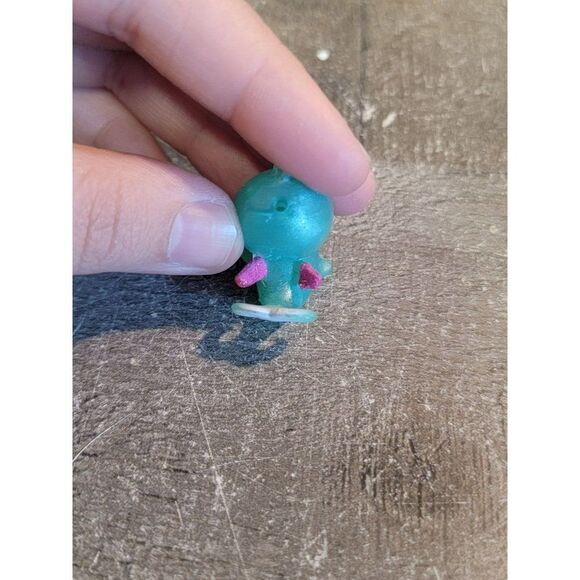 SML blue walrus wing mini toy figure - Picture 4 of 6